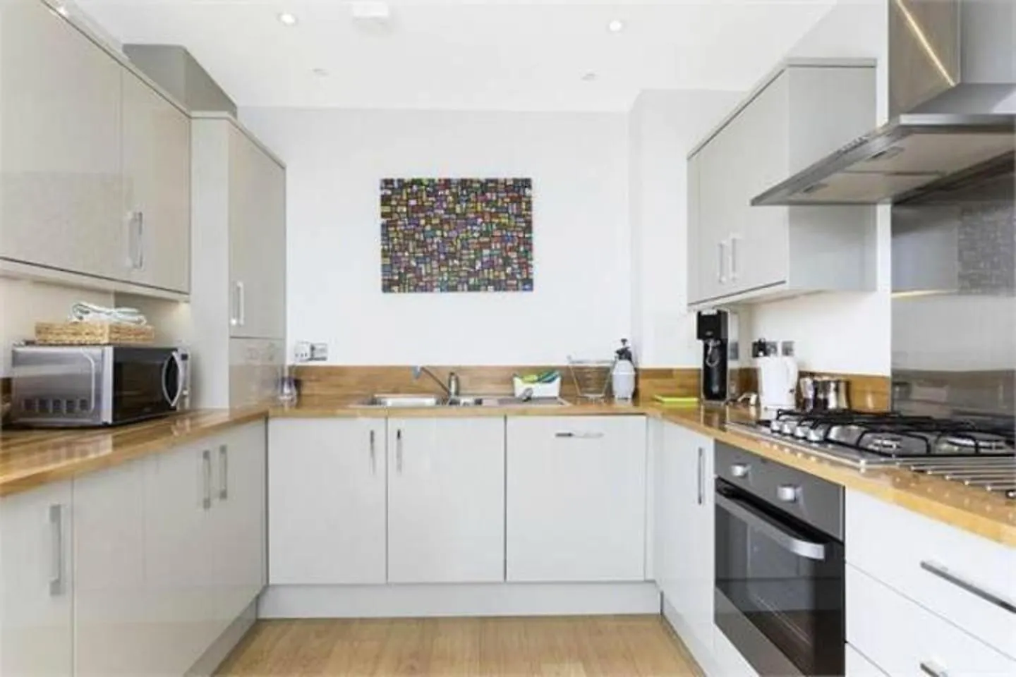 Apartment 2-Bed Terrace Flat Close To Tower Bridge London