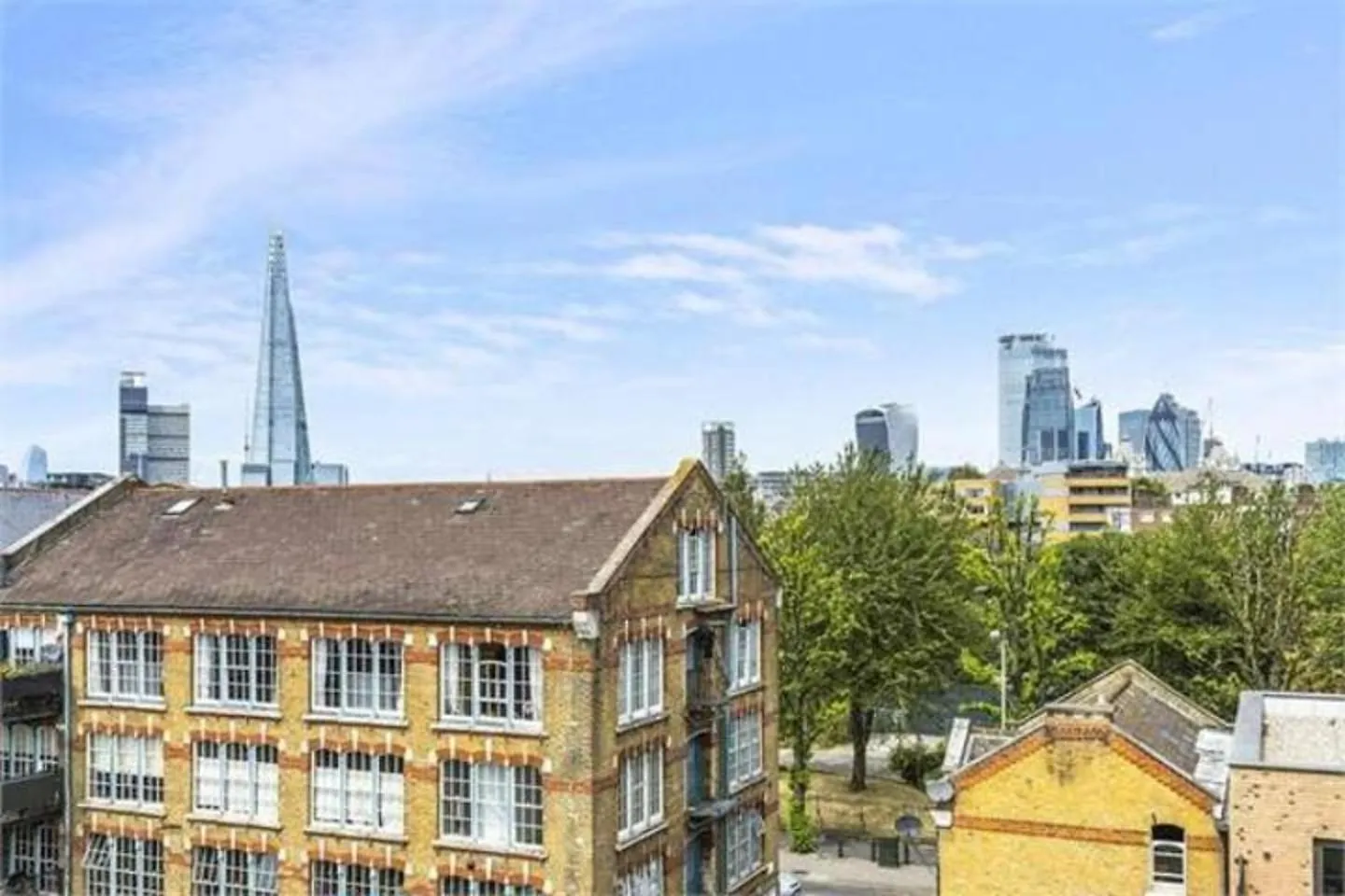 2-Bed Terrace Flat Close To Tower Bridge London Apartment